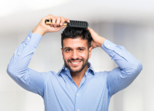 brosse cheveux homme - mésothérapie capillaire - Maelis Centre Laser 